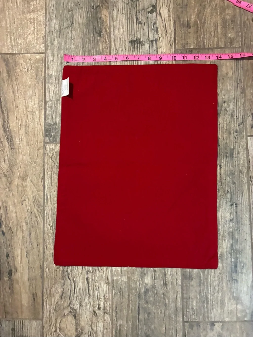 Crate&Barrel (12) Red holiday Placemat with mistletoe holiday design